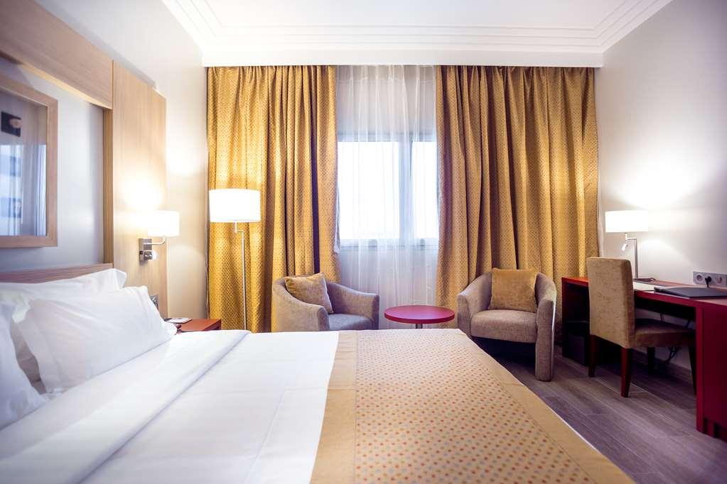 Hotel Golden Tulip Le Diplomate Kotonu Pokój zdjęcie